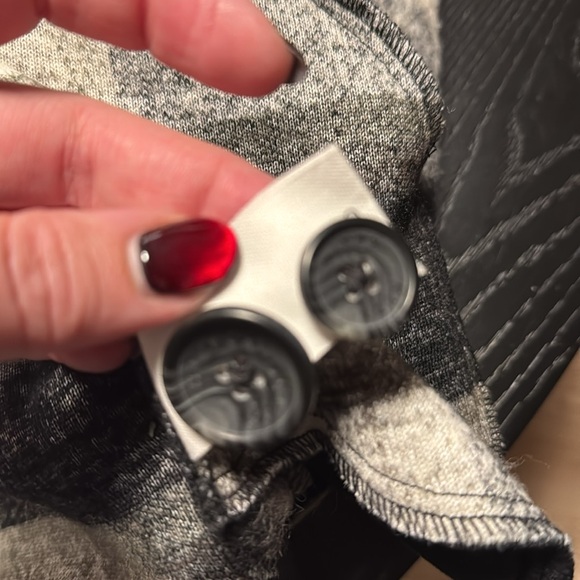 Women’s Shacket - Picture 5 of 5